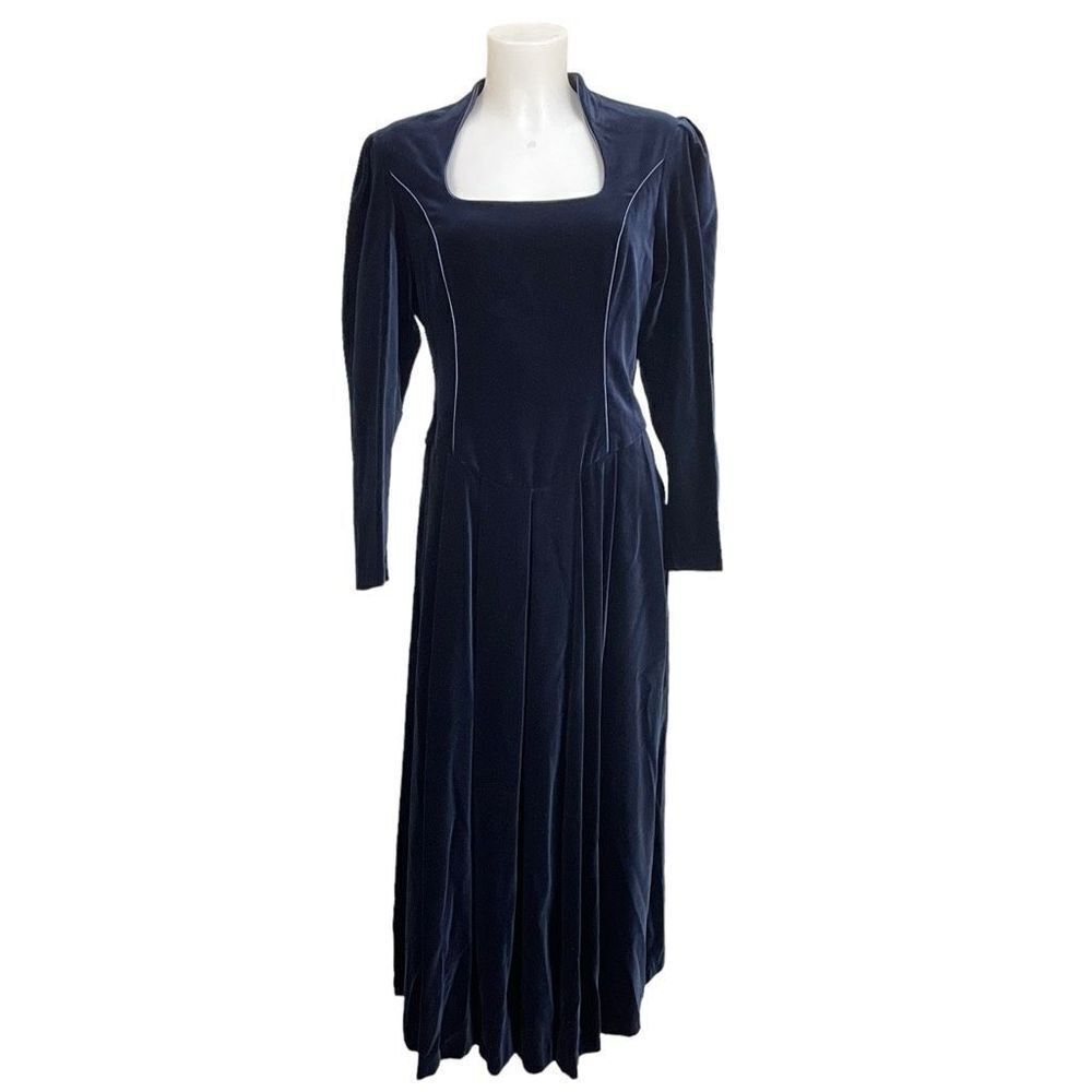 LAURA ASHLEY VINTAGE Plain Midnight Blue Scoop‎ Neck Long Velvet Dress sz 12